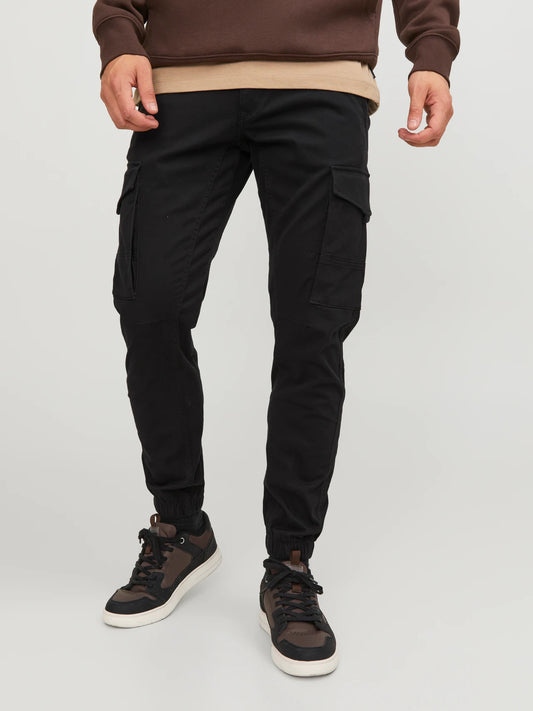 PANTALONES CARGO CORTE SLIM FIT